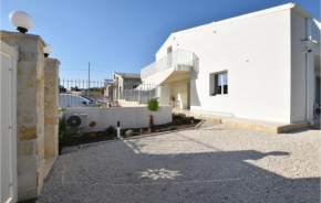 Stunning home in Pozzallo with WiFi and 1 Bedrooms, Pozzallo